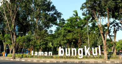 Ruang Publik Masih Ditutup, Warga Surabaya Rindu Kumpul Di Taman Bungkul